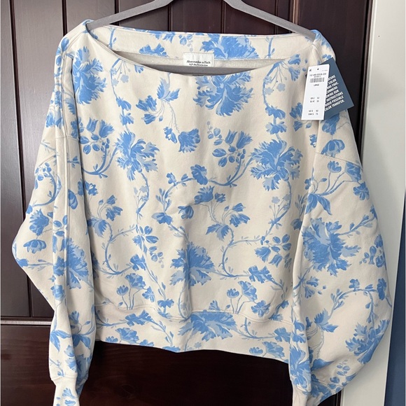 Abercrombie & Fitch Tops - Cream Blue Floral Sunday Slash Sweatshirt Abercrombie & Fitch size LARGE NWT